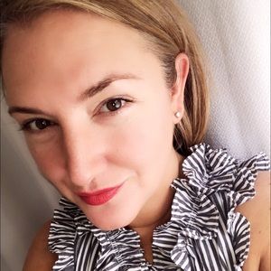 Meet your Posher, Jeannine